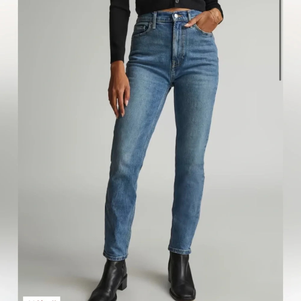 Everlane cheeky jean size 26 crop